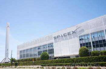 SpaceX launches new batch of satellites