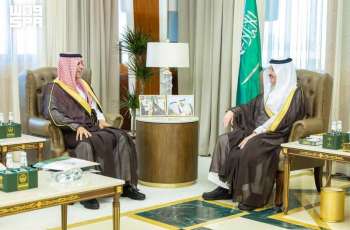 أمير الشرقية يستقبل المدير العام لفرع وزارة الخارجية في المنطقة