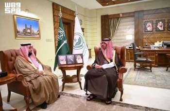 محافظ جدة يستقبل المدير التنفيذي لفرع 