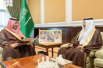 نائب أمير تبوك يستقبل مدير عمليات الخطوط السعودية لمحطة تبوك ونيوم والوجه والبحر الأحمر