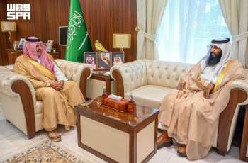 أمير حائل يستقبل مدير فرع ديوان المحاسبة السابق بالمنطقة