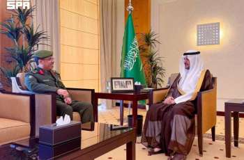 نائب أمير القصيم يستقبل مدير جوازات المنطقة بمناسبة انتهاء مهام عمله