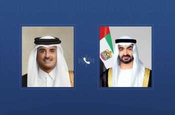 خلال اتصال هاتفي..رئيس الدولة يعزي أمير قطر في ضحايا حادث منطقة 