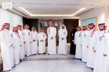 سمو أمين منطقة الرياض يُكرّم فريق الأمانة الفائز بجائزة التميز في إدارة المرافق والأصول