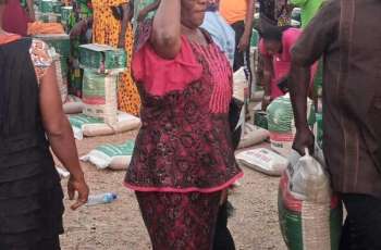 KSrelief Distributes 587 Food Baskets in Nigeria