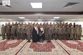 أمير جازان يزور شرطة المنطقة ويطّلع على أعمال ومهام الأمن العام