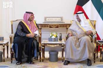 Kuwaiti Crown Prince Receives Prince Turki bin Mohammed bin Fahd