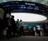 KOSPI slumps over 8% Monday