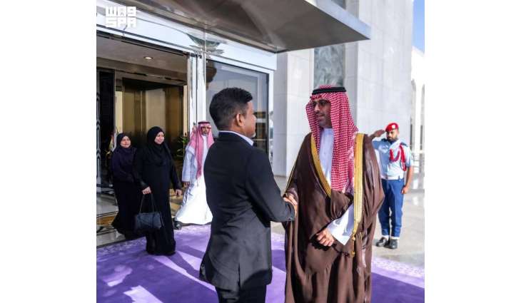 نائب رئيس جمهورية المالديف يغادر جدة
