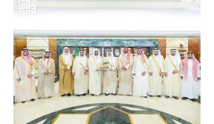 أمير المنطقة الشرقية يستقبل رئيس مجلس إدارة جمعية 