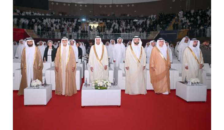 حمد الشرقي يشهد تخريج 302 طالب وطالبة من جامعة الفجيرة ويؤكد الاستثمار في التعليم رهان الوطن نحو المستقبل
