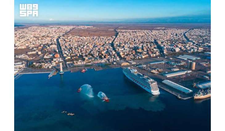 Border Guard Welcomes AROYA Cruise Ship at Yanbu Commercial Port