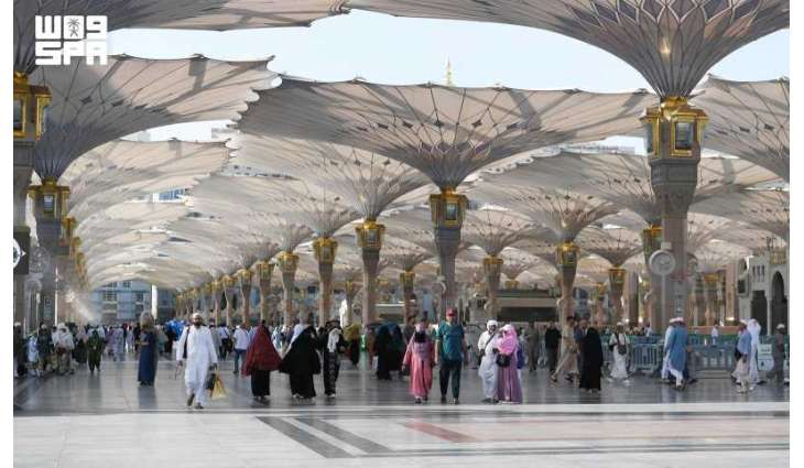 المدينة المنورة تودّع أفواج الحجاج وتستقبل رحلات المعتمرين