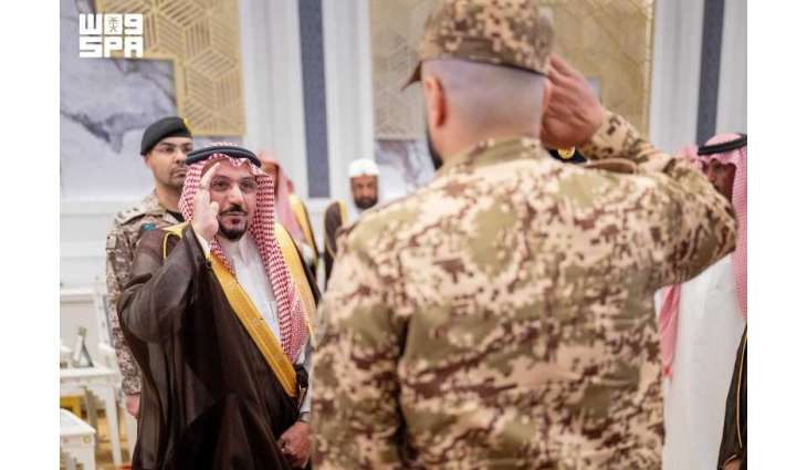 أمير منطقة القصيم يستقبل المشاركين المتميزين في خدمة ضيوف الرحمن خلال موسم الحج لعام 1447هـ