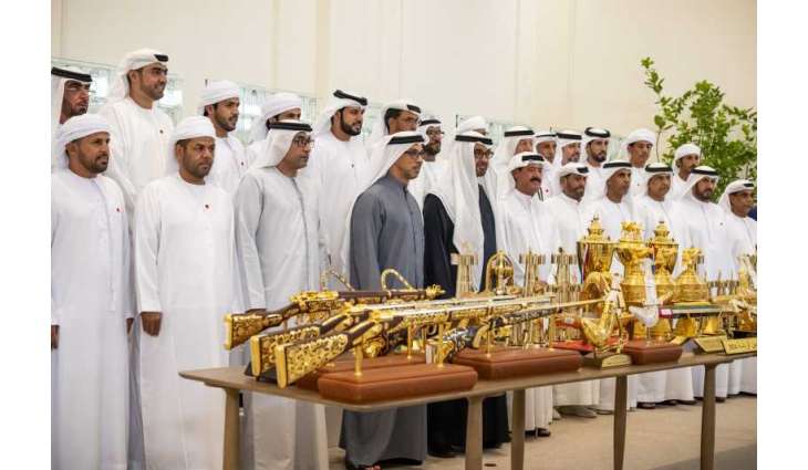 UAE President receives Presidential Camel Racing Team