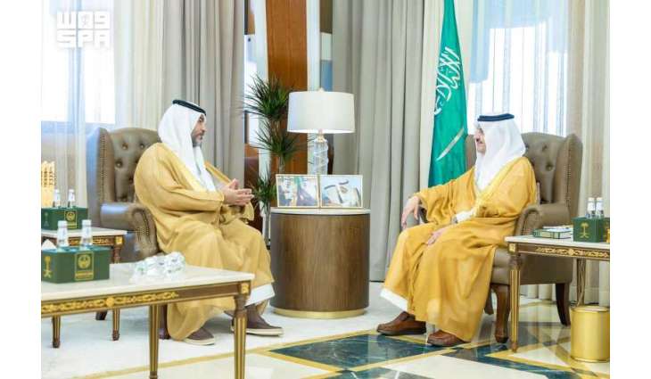 أمير المنطقة الشرقية يستقبل مدير معهد الإدارة العامة