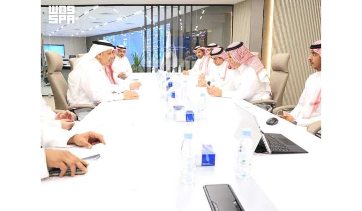 رئيس الهيئة العامة للأمن الغذائي يجتمع مع نائب وزير النقل والخدمات اللوجستية