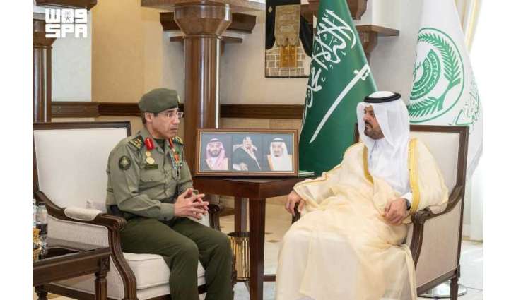 نائب أمير منطقة مكة المكرمة يستقبل المدير العام للجوازات