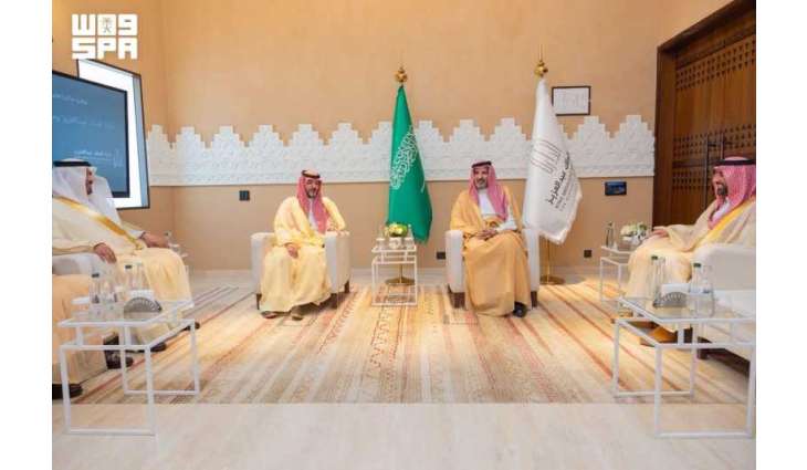 دارة الملك عبدالعزيز تتسلم أرشيفًا رقميًا من معهد الإدارة العامة
