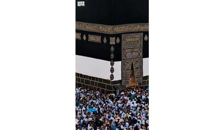 ليلة تبديل كسوة الكعبة المشرفة.. استعداداتٌ متقنة تُمهّد لارتداء ثوبها الجديد مع إشراقة العام الهجري