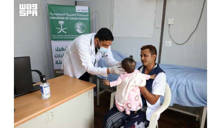 العيادات الطبية المتنقلة لمركز الملك سلمان للإغاثة في مديرية عبس تقدم خدماتها العلاجية لـ963 مستفيدًا خلال شهر أبريل