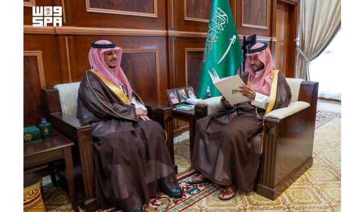 نائب أمير حائل يستقبل أمين المنطقة