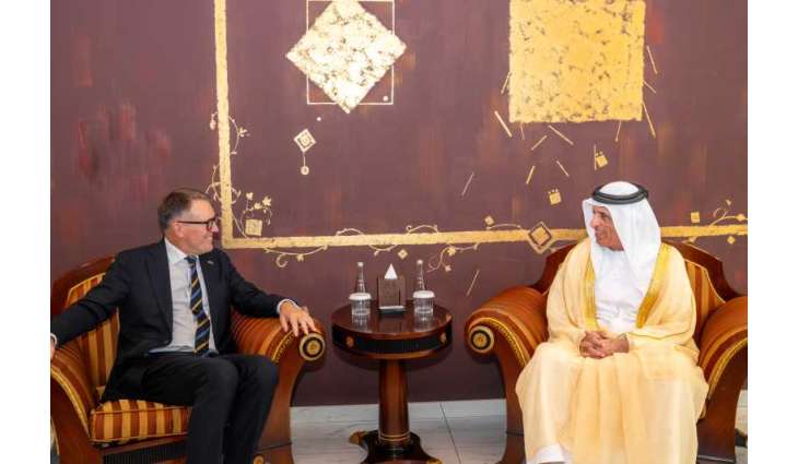 سعود بن صقر يستقبل السفير السويدي 