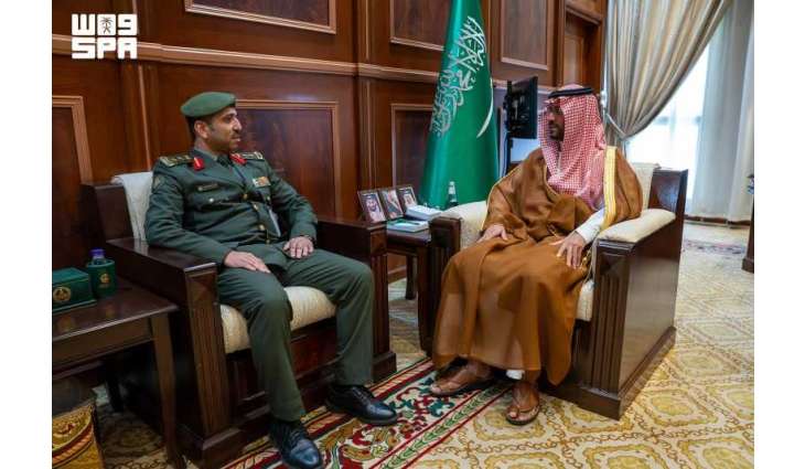 نائب أمير حائل يستقبل مدير جوازات المنطقة