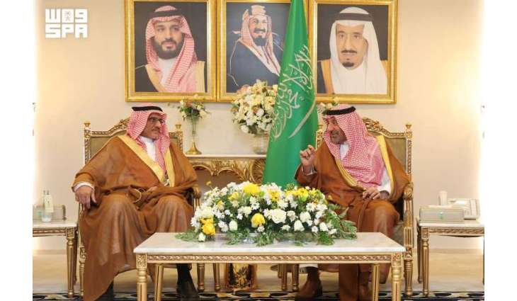 أمير نجران يستعرض مع قيادات الصحة مستجدات المشاريع الصحية بالمنطقة ومستهدفات التحول