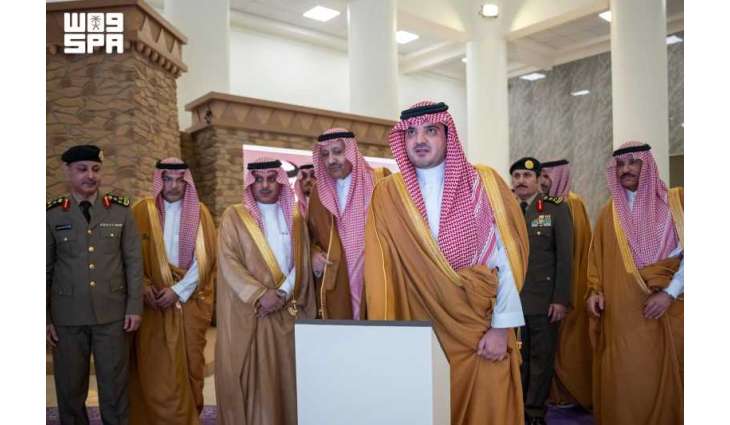 الأمير عبدالعزيز بن سعود يضع حجر الأساس لمركز العمليات الأمنية الموحدة (911) بمنطقة الباحة