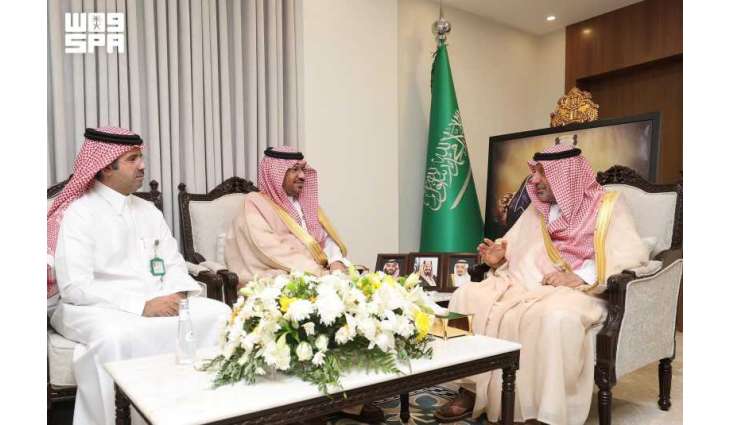 أمير نجران يطلع على أعمال ومهام مكتب وحدة الرؤية بالإمارة