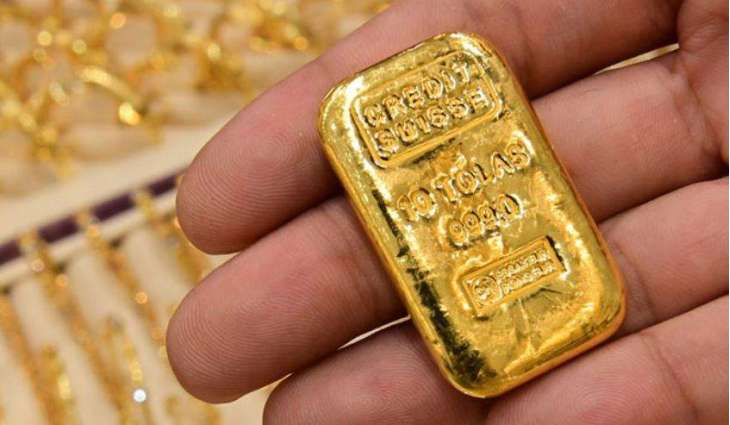 Gold prices fall in Pakistan as silver records gains

 

 
