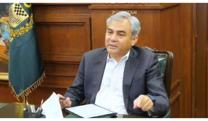 وزیر الداخلیة محسن نقوي یصل ایران في زیارة رسمیة