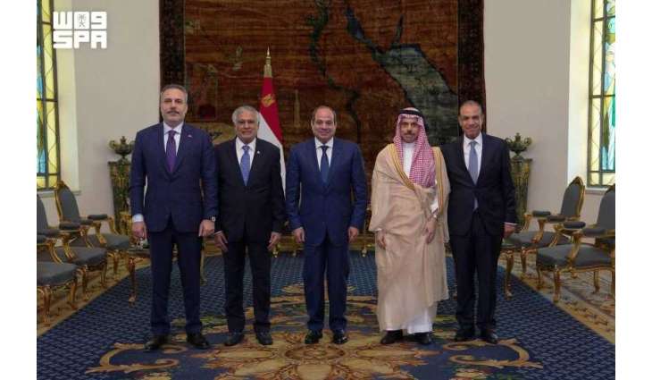 Egyptian President Receives Foreign Minister and Foreign Ministers of the Quadrilateral Group