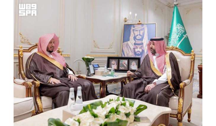 نائب أمير الحدود الشمالية يستقبل رئيس المحكمة الجزائية بالمنطقة