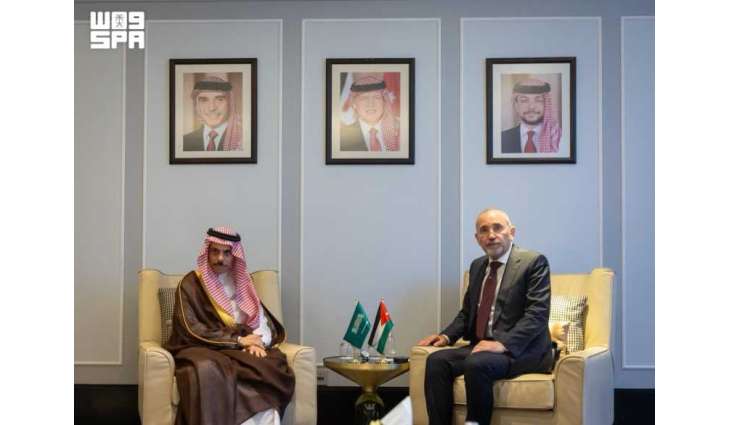 سمو وزير الخارجية يلتقي وزير خارجية الأردن