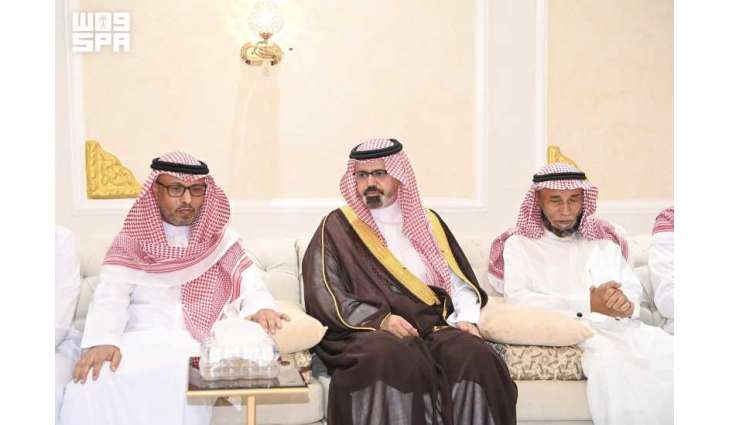 نائب أمير منطقة جازان يقدّم واجب العزاء للنعمي في وفاة والده