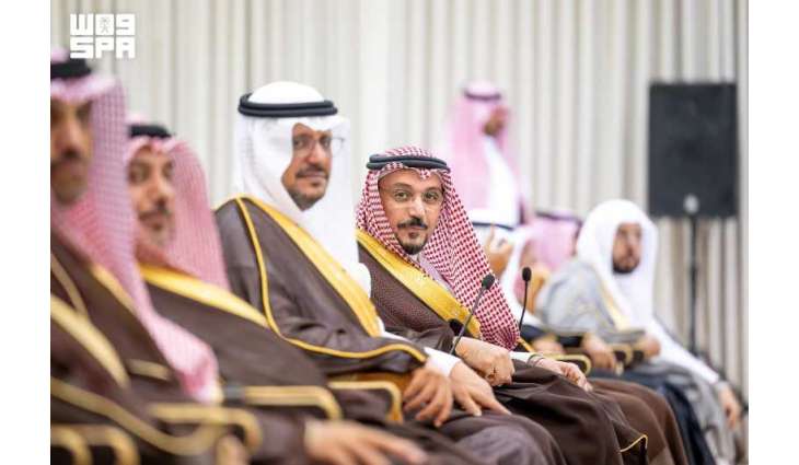 أمير القصيم يستقبل المسؤولين ورؤساء المراكز والأهالي بمحافظة ضرية ويطّلع على المشاريع التنموية والمجتمعية