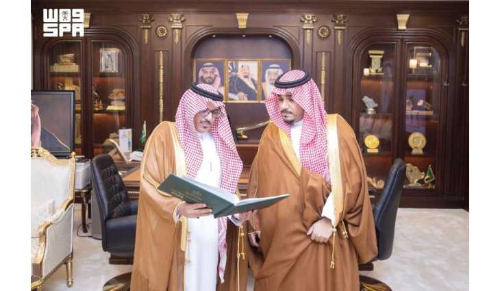 نائب أمير نجران يستعرض تقرير أعمال فرع وزارة الرياضة بالمنطقة للموسم الرياضي المنصرم