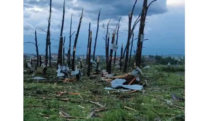 Hurricane leaves thousands without power in Russia's Sverdlovsk region