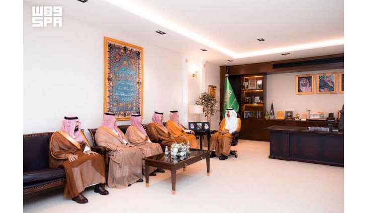 محافظ حفر الباطن يستقبل رئيس المجلس التأسيسي للقطاع الشرقي والرئيس التنفيذي لشركة الصحة القابضة