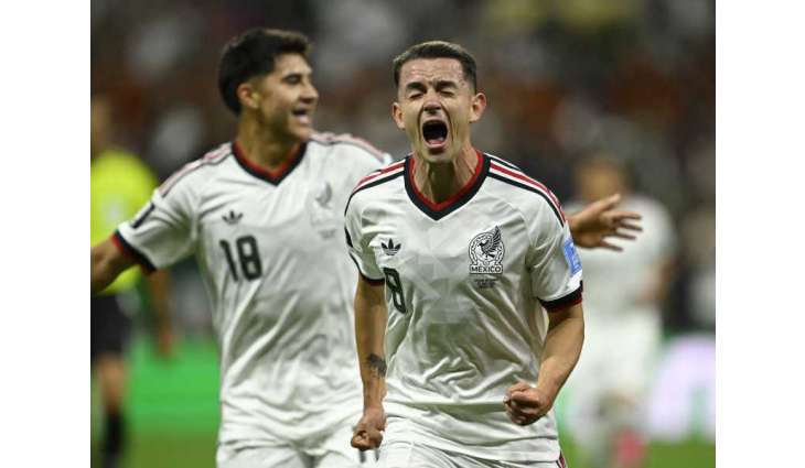Mexico beat Czechia to reach Round of 32