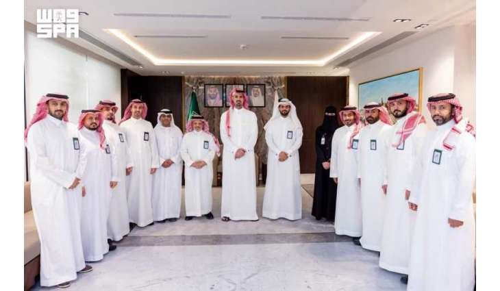 سمو أمين منطقة الرياض يُكرّم فريق الأمانة الفائز بجائزة التميز في إدارة المرافق والأصول