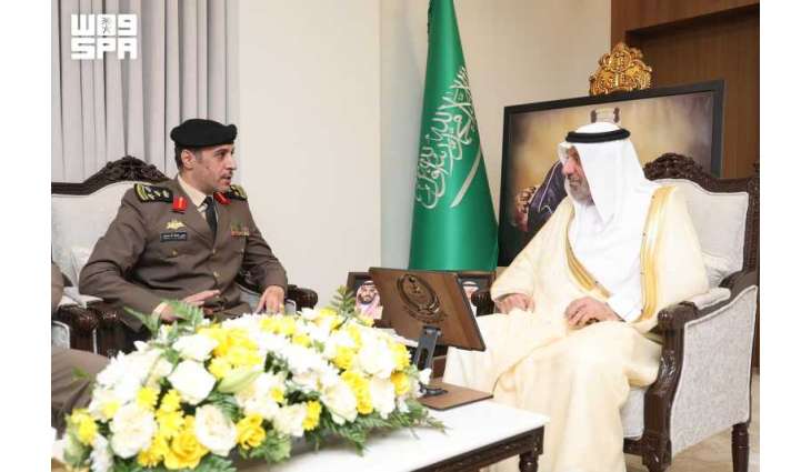 أمير نجران يستعرض فعاليات وبرامج الأسبوع الخليجي واليوم العالمي لمكافحة المخدرات بالمنطقة