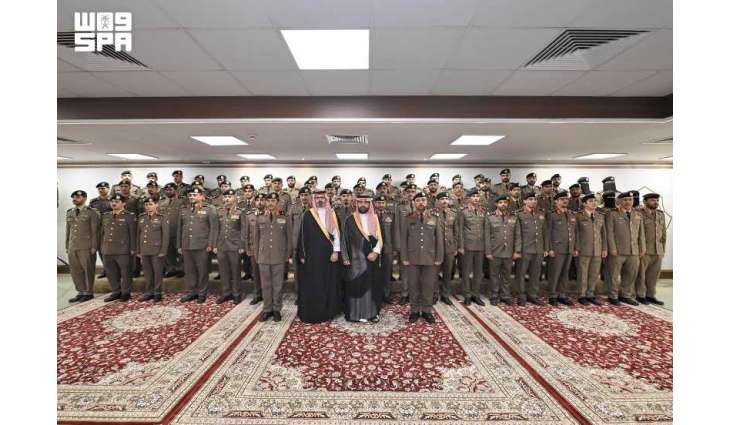 أمير جازان يزور شرطة المنطقة ويطّلع على أعمال ومهام الأمن العام