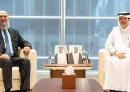 وزیر التجارة جام کمال خان یلتقی مع وزیر الدولة لشوٴون التجارة الخارجیة القطریة