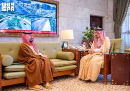 أمير منطقة الرياض يستقبل محافظ الخرج