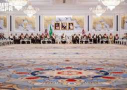 أمير القصيم يستقبل عددًا من أصحاب الفضيلة ومسؤولي المنطقة