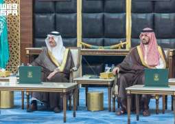أمير المنطقة الشرقية يستقبل منسوبي فرع وزارة النقل ويُثمِّن جهودهم في تنفيذ وصيانة الطرق