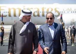 رئيس الدولة يصل العلمين في زيارة أخوية..وسموه والرئيس المصري يبحثان تعزيز علاقات التعاون بين البلدين